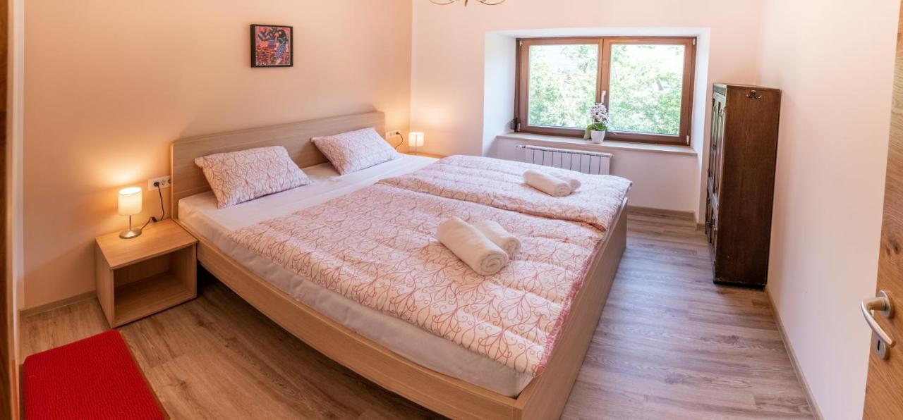 Appartement House Hiperbola & Outdoor Activities à Bovec Extérieur photo